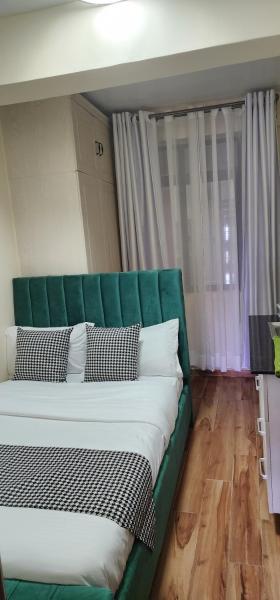 Delly home small studio